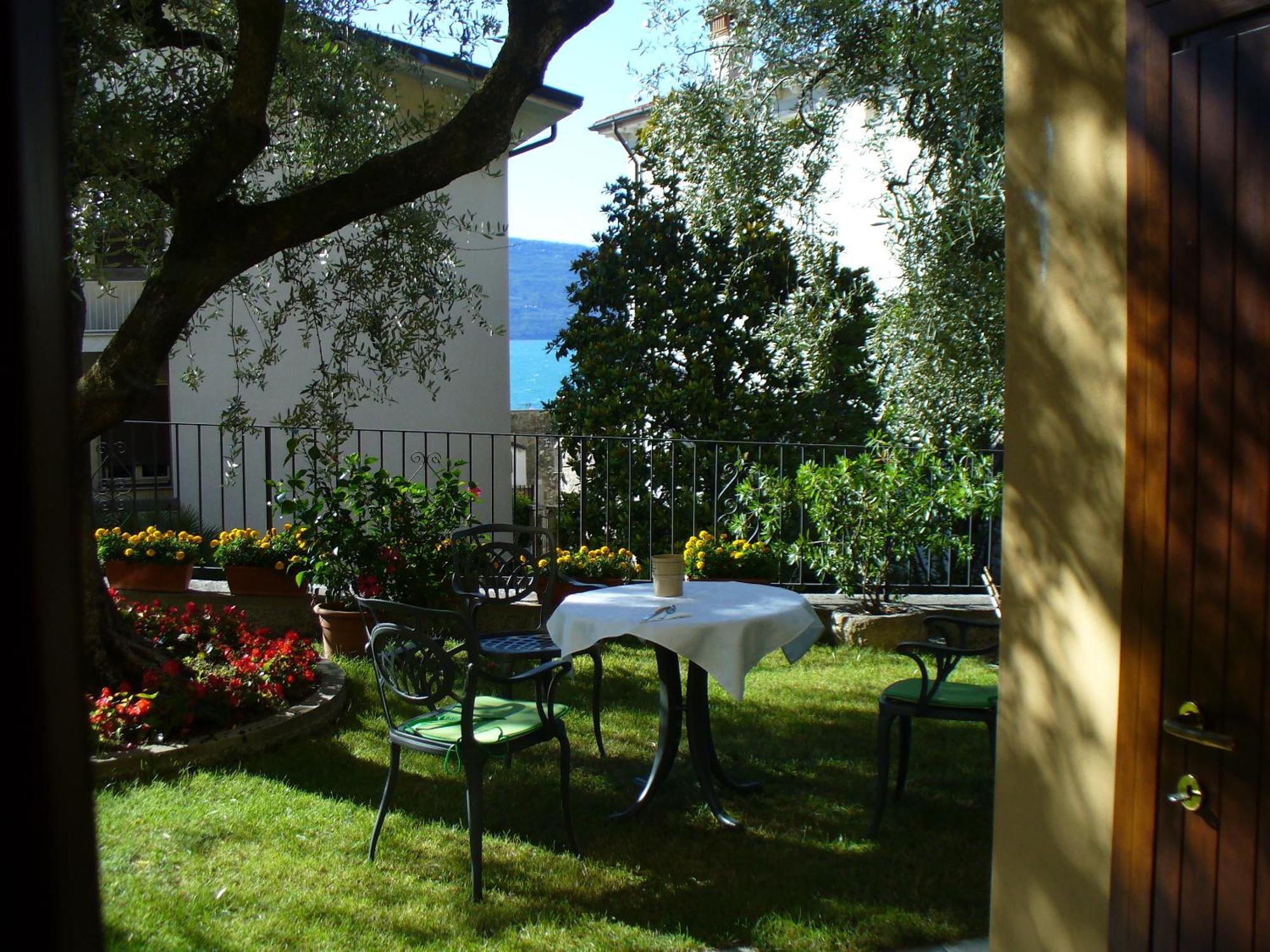 Hotel Tiziana Garni Gargnano Εξωτερικό φωτογραφία