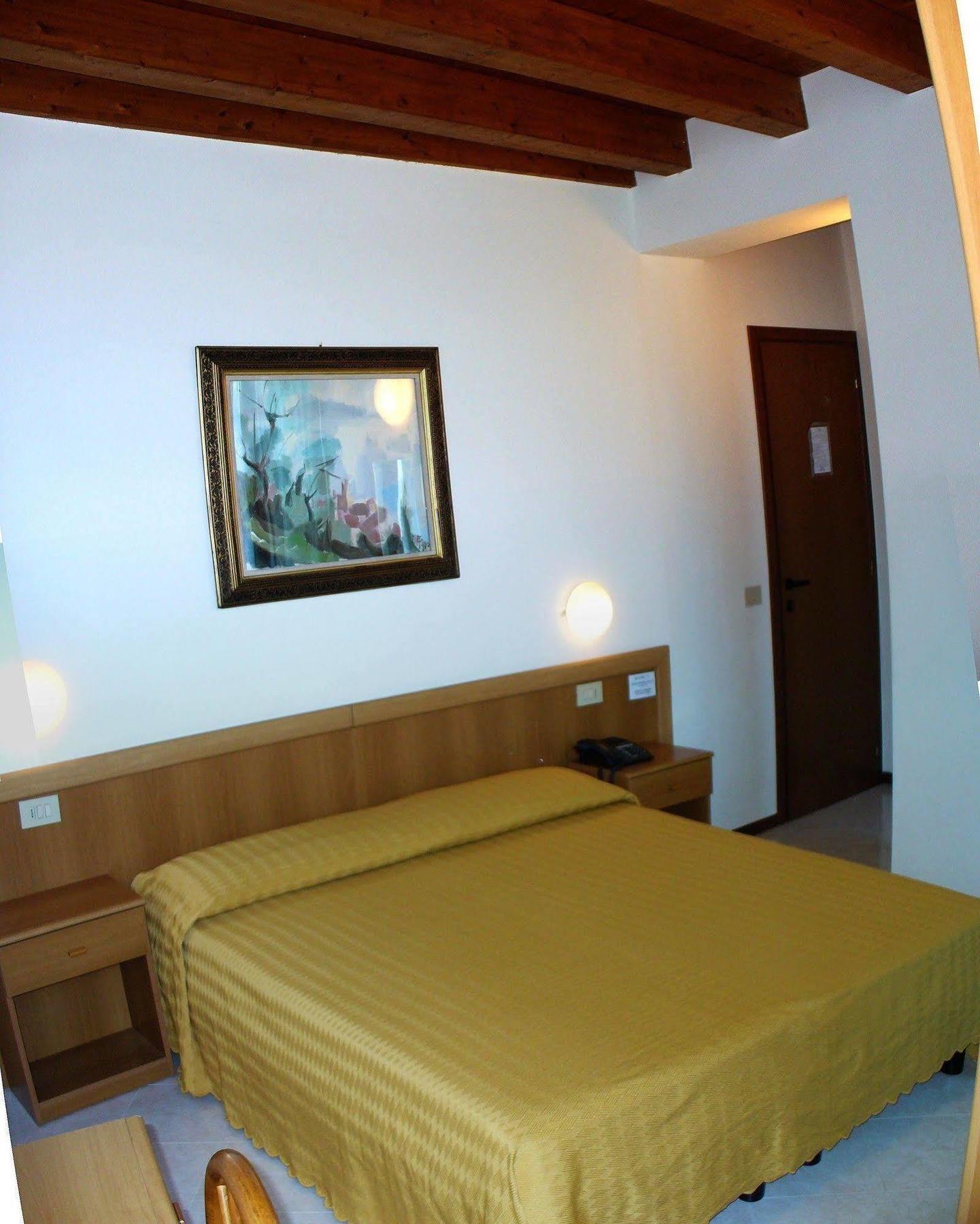 Hotel Tiziana Garni Gargnano Εξωτερικό φωτογραφία